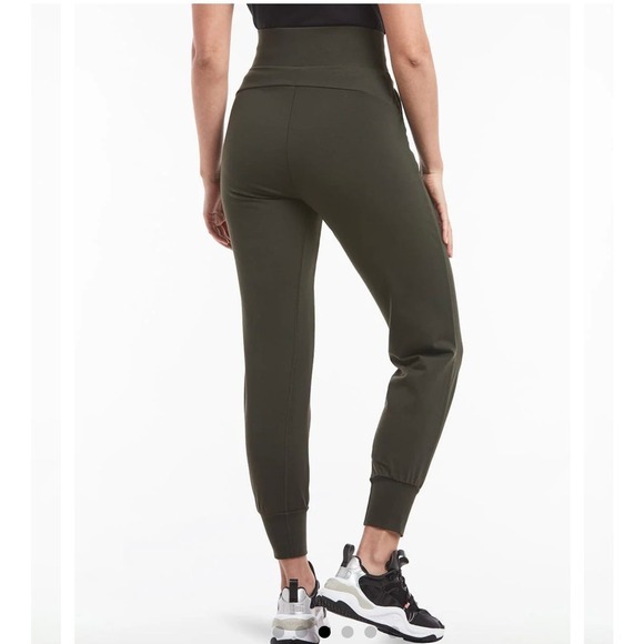 Public Rec All Day Jogger Pant Size 32 /28  Dark‎ Olive Green Tapered Leg - Picture 3 of 16